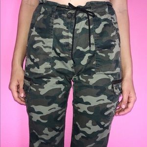CAMO PANTS